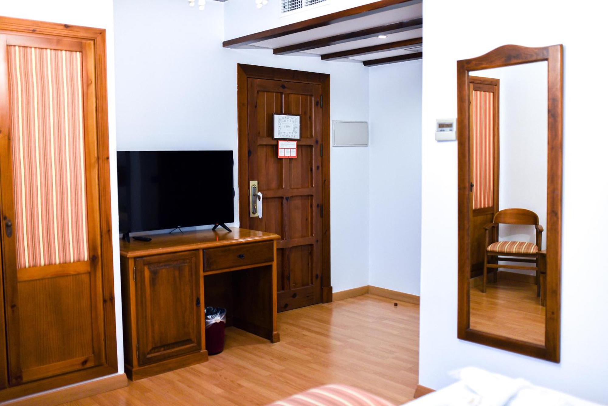 Alegria Bodega Real Hotell El Puerto de Santa María Exteriör bild